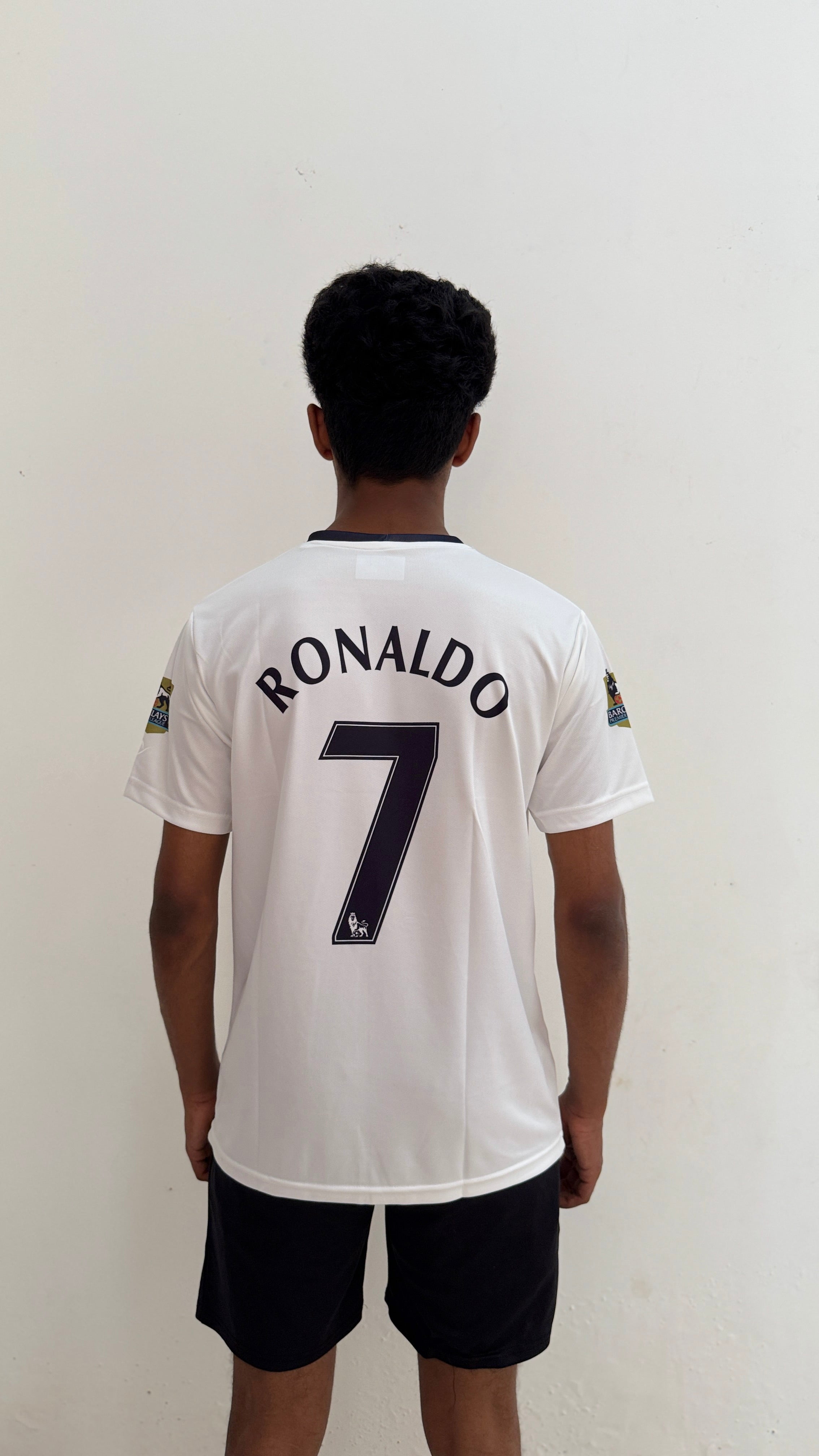 MAN UTD 2008/09 AWAY WHITE -CR7 EMBROIDERY