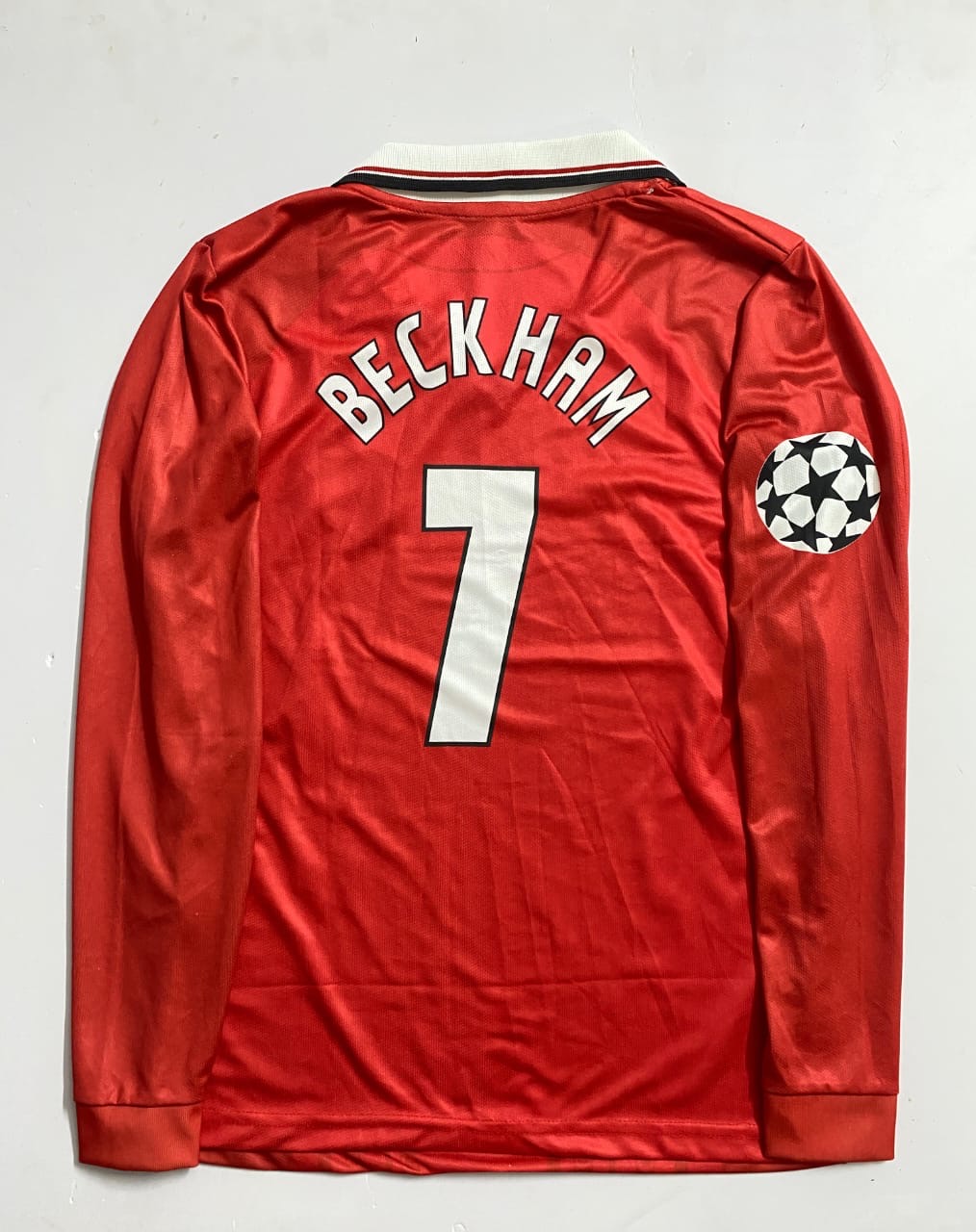 MAN UTD BECKHAM 1999 HOME VNECK COLLAR-EMBROIDERY