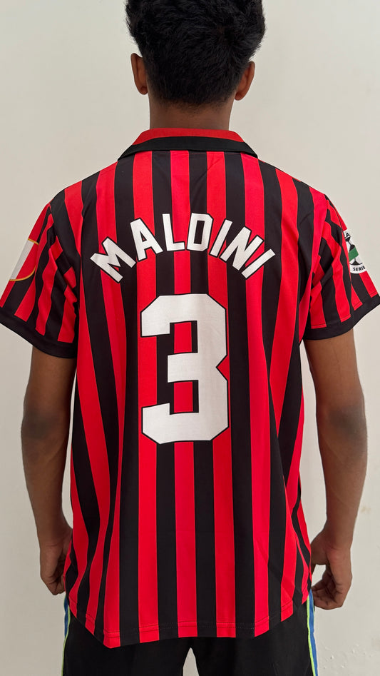 AC Milan Home 1999-2000 collared-embroidery Retro Kit.