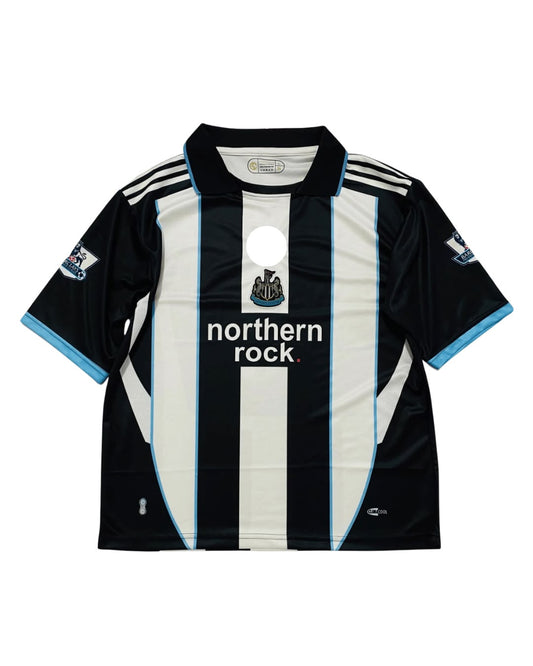 NEWCASTLE UNITED 2005/06 RETRO HOME JERSEY FIVE SLEVEE- EBROIDERY